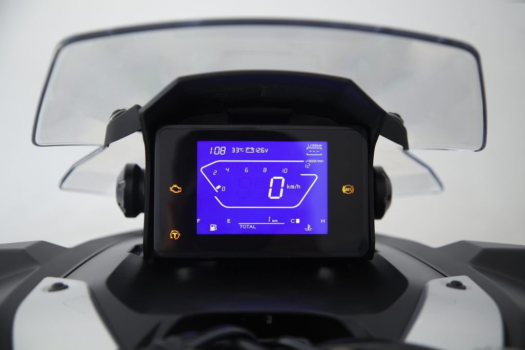 Ψηφιακός LCD πίνακας οργάνων με πλήρεις ενδείξεις